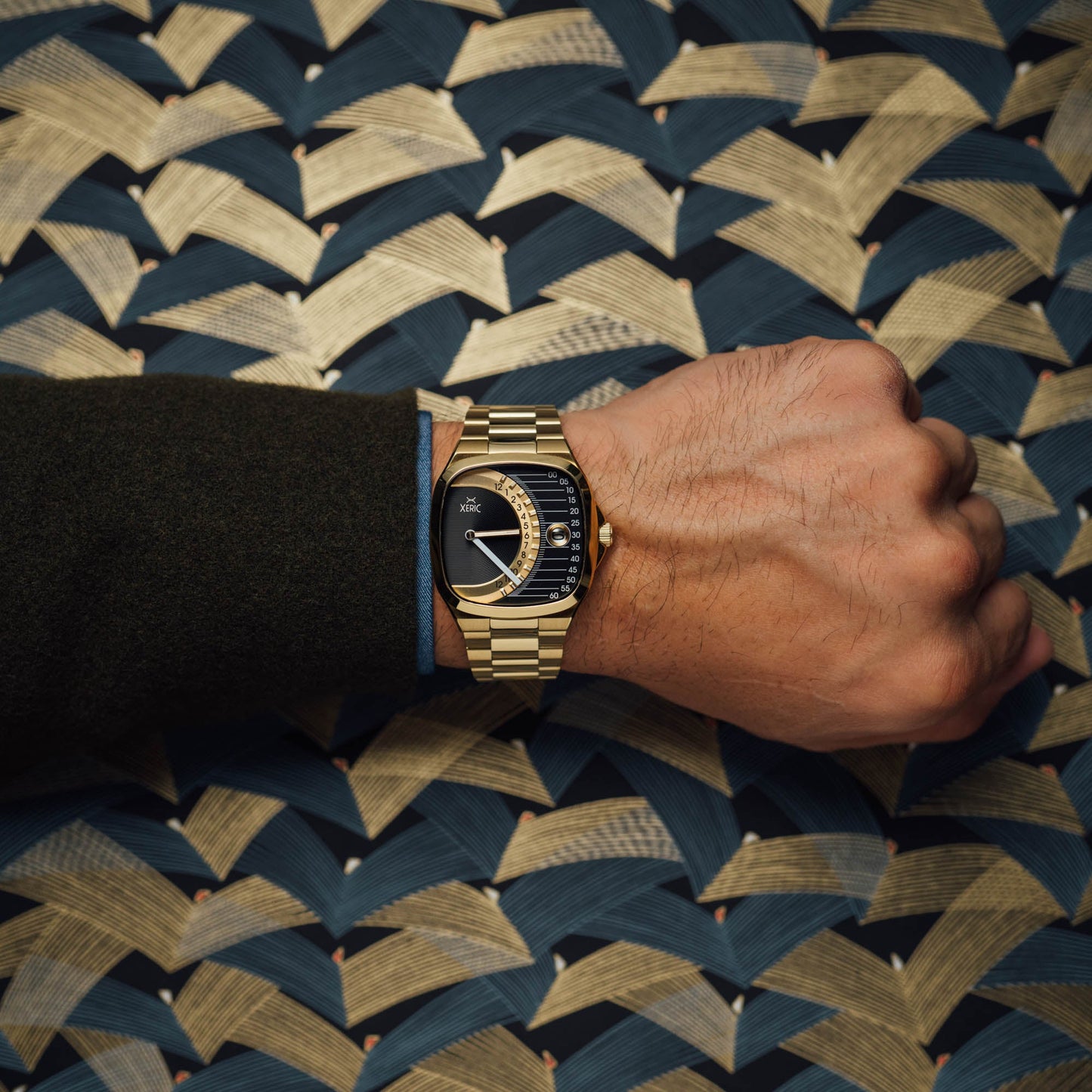 Timeline Retrograde Automatic Gold Black