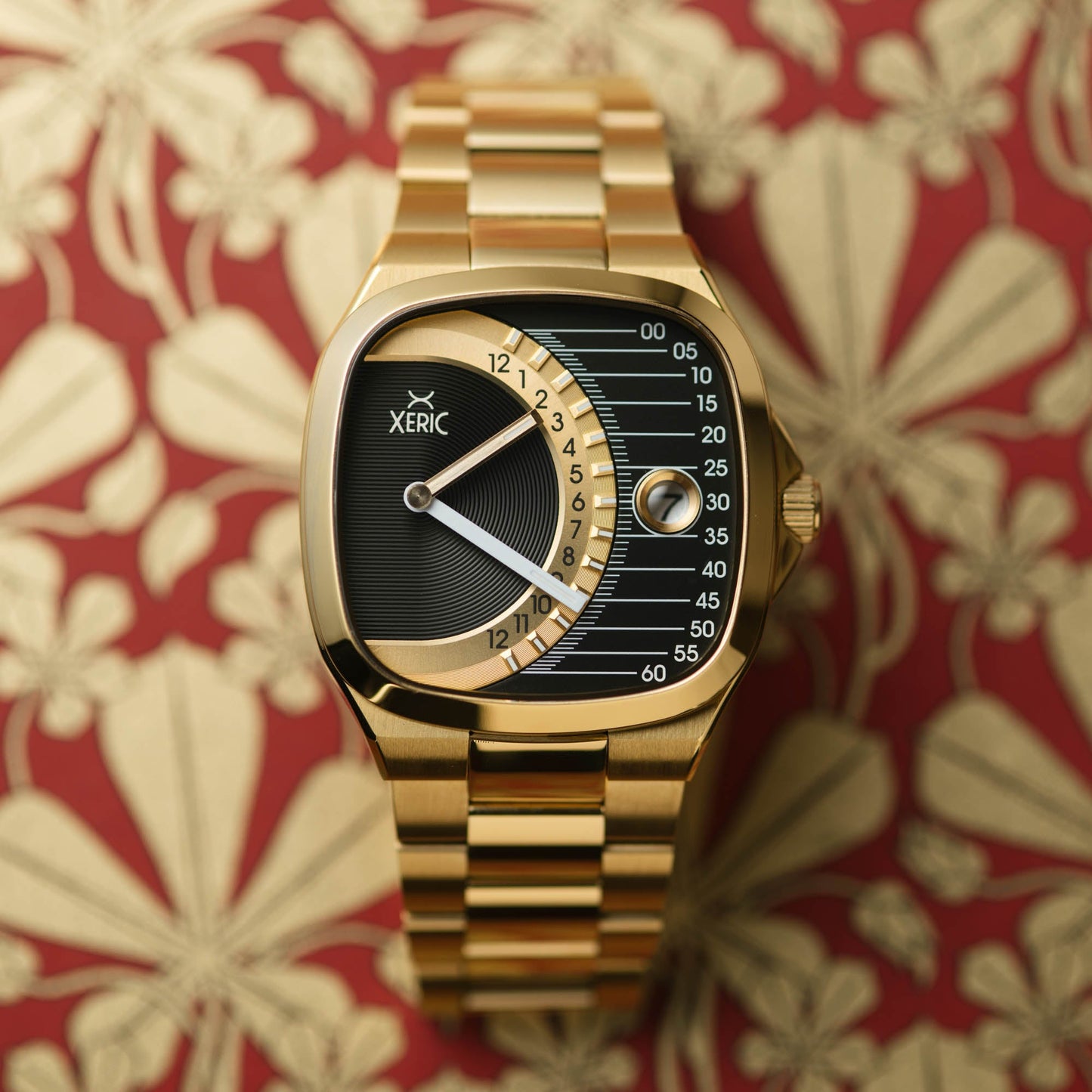Timeline Retrograde Automatic Gold Black